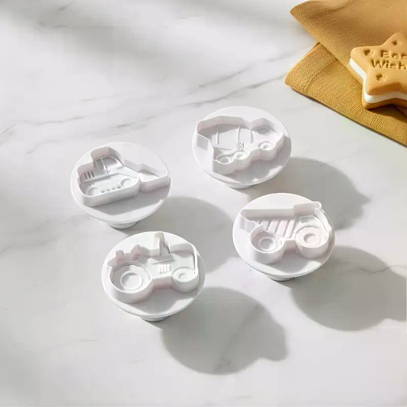 Kitchen Kids Baking Set - Set di 4 Tagliabiscotti 3D a