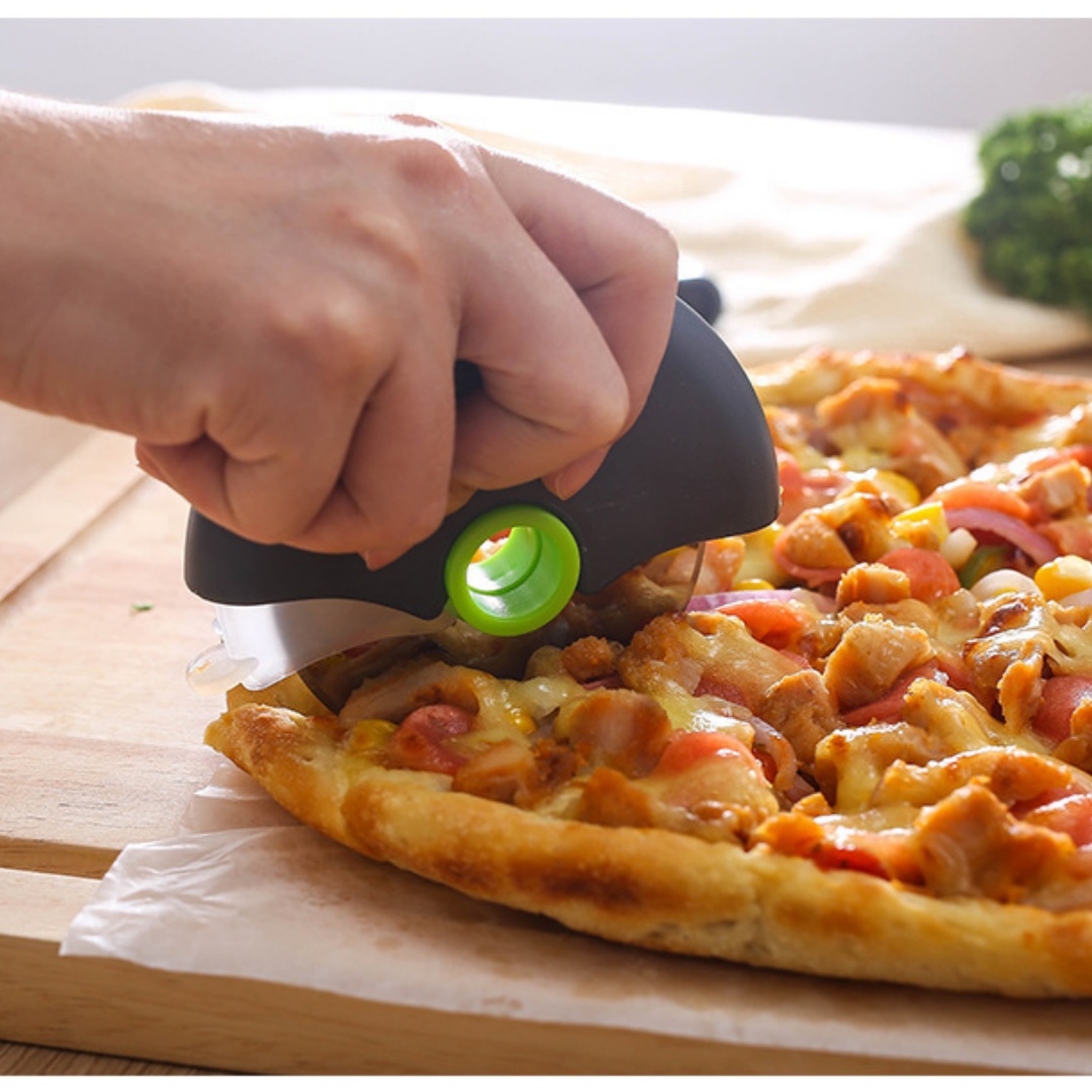 Kitchen Roller Baking - Coltello Rotondo in Acciaio Inox per
